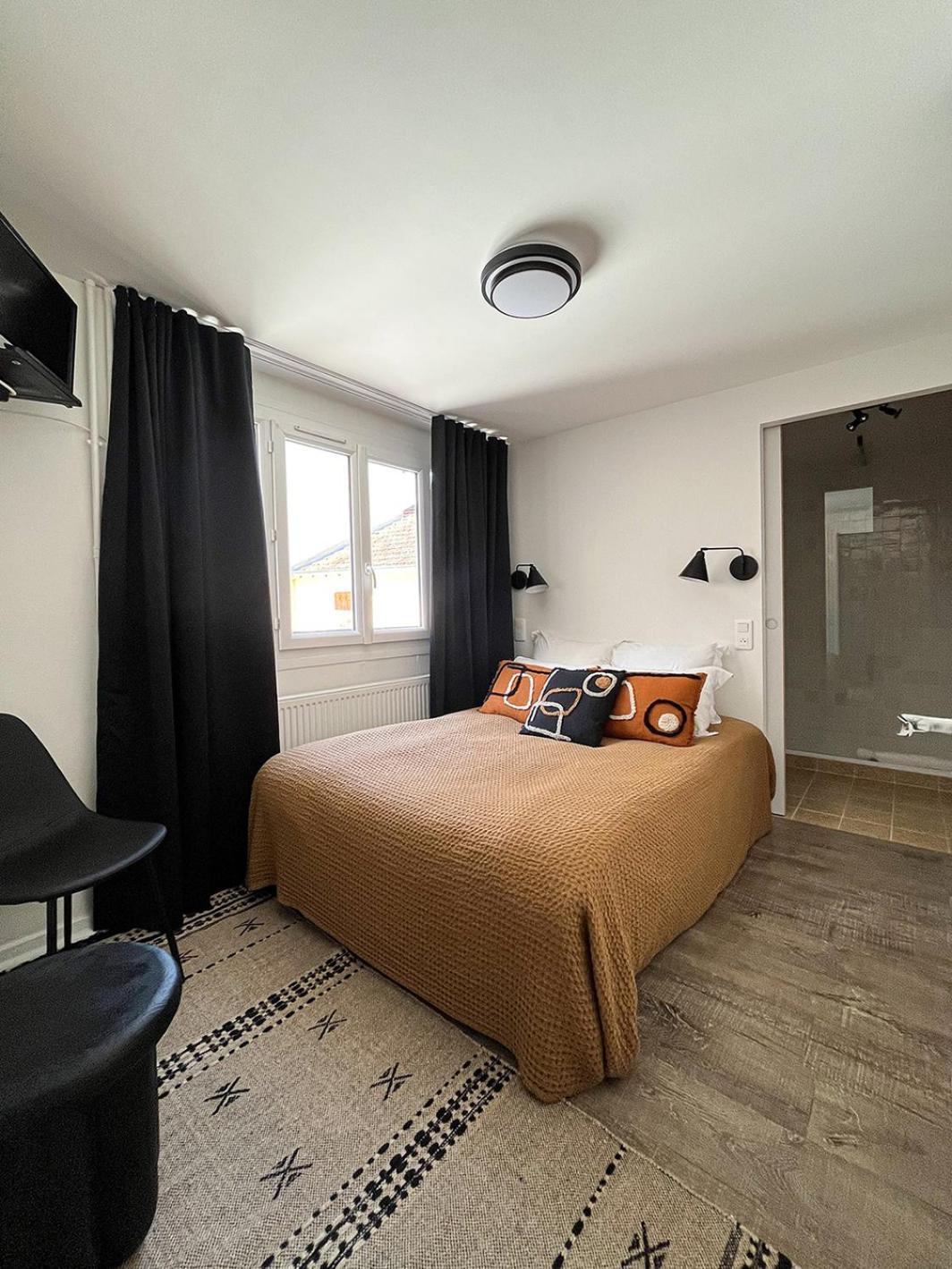 Hotel Du Commerce Cluny Zewnętrze zdjęcie